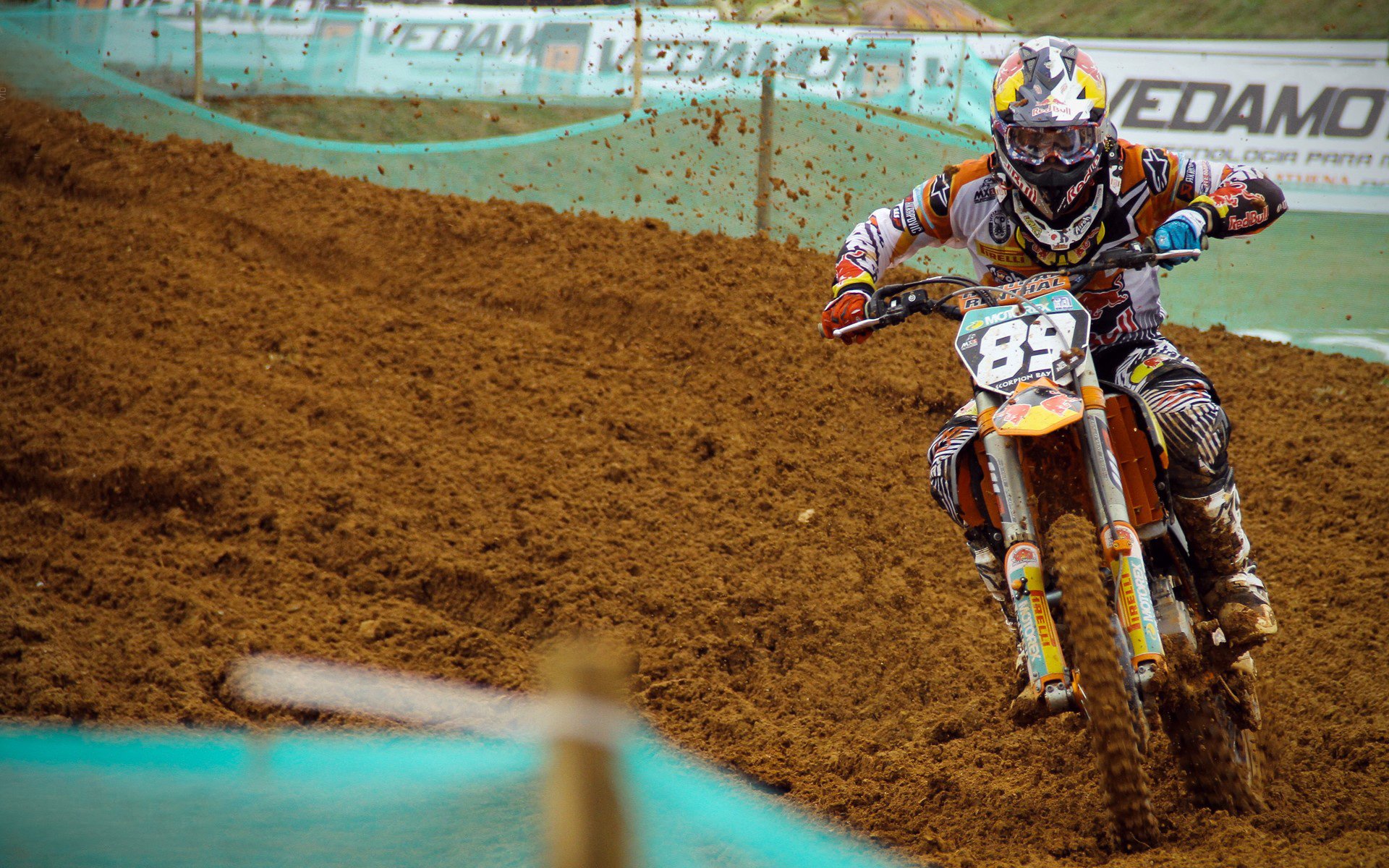 中国青少年的篮球梦想展现——走进乡村的篮球赛火热进行，乡村篮球队